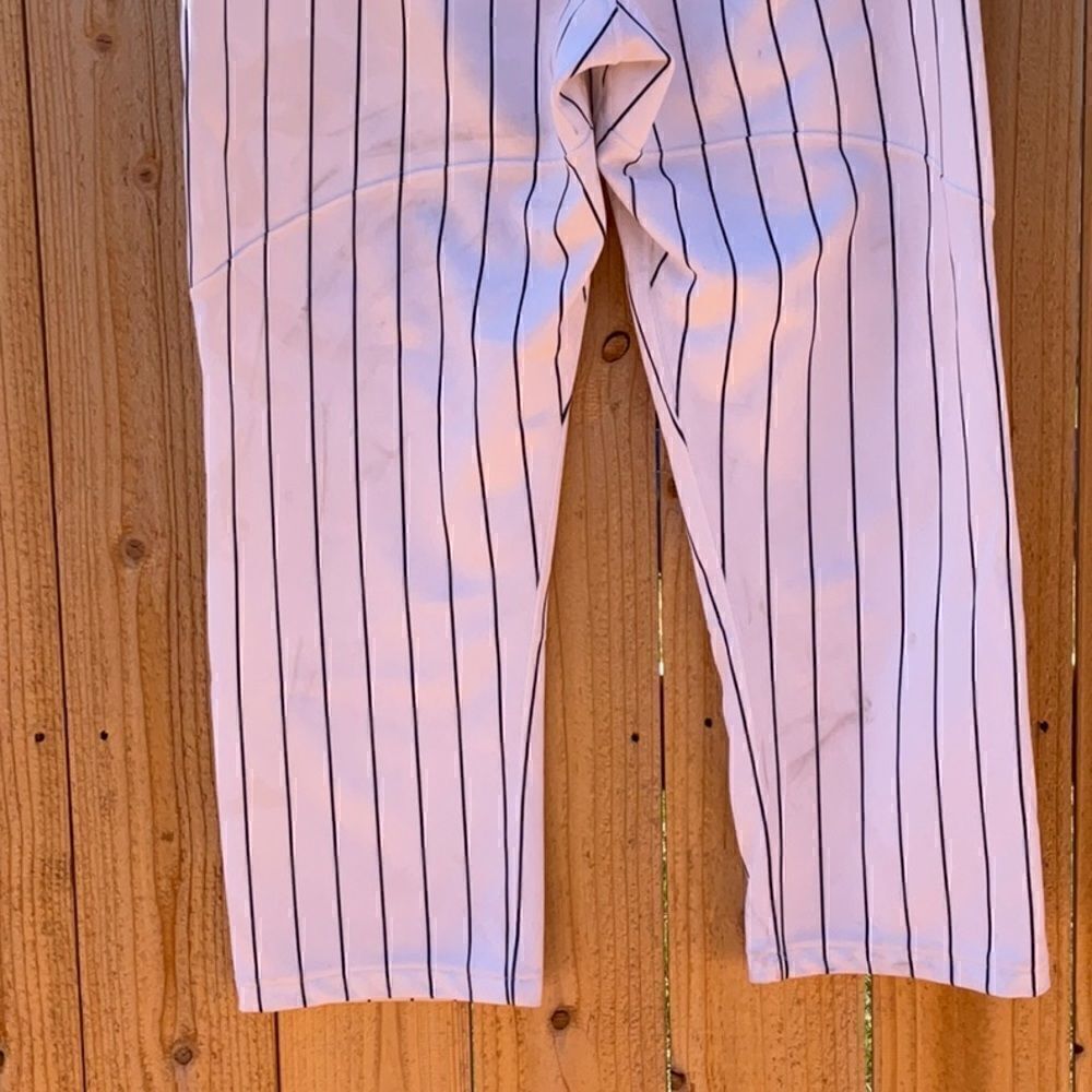 Take 50% OFF- Under Armor Authentic Striped Baseball Men, Size-36 - Picture 8 of 9